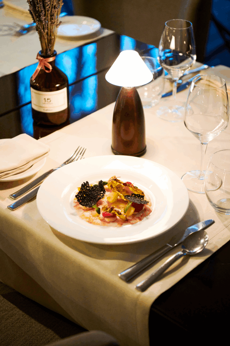 dinner restaurant at magna pars