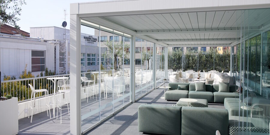 terrazza esterna del labsolue bar