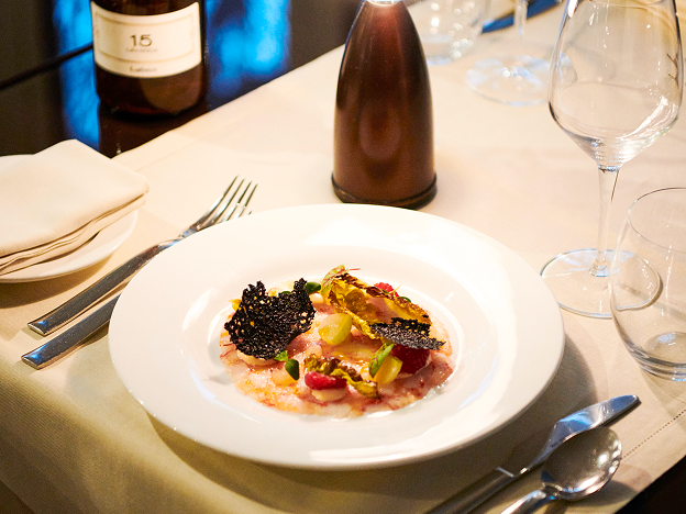 dinner à parfum at magna pars